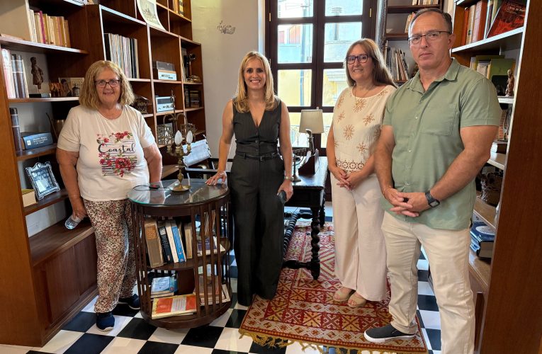 Los versos de Valente a la ‘Ciudad Celeste’ brillan en una tarde mágica en la Casa del Poeta