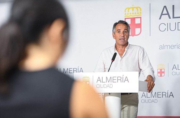 El Ayuntamiento de Almería aprueba la licitación del nuevo contrato de conservación y mejora de zonas verdes por más de 54 millones de euros