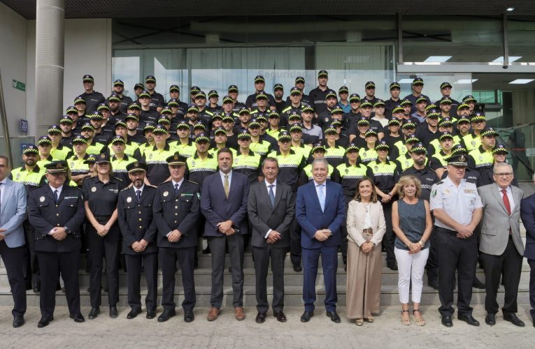 Los nuevos policías locales de Sevilla comienzan su formación en la academia — Actualidad