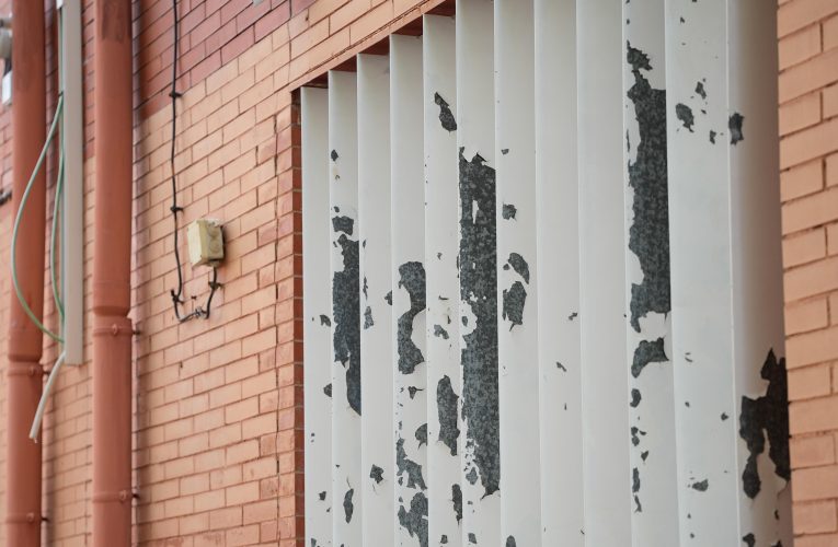 El Gobierno de Sanz invierte casi 1 millón de euros en la renovación de las lamas de las ventanas de 16 colegios públicos, que contarán con tratamiento antivandalismo