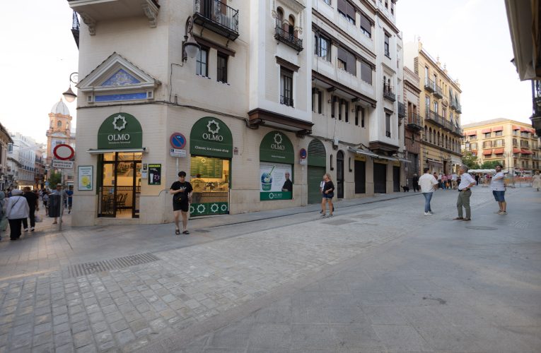 El Ayuntamiento finaliza las obras de renovación integral de la Cuesta del Rosario ahora convertida en plataforma única — Actualidad