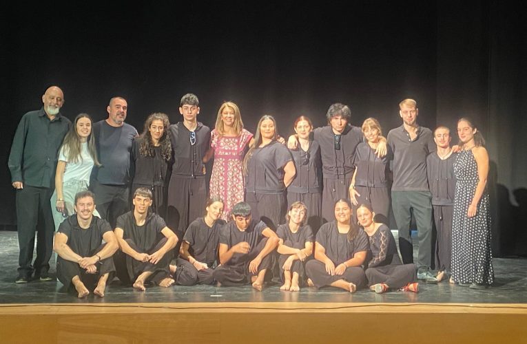 El Ayuntamiento de Sevilla impulsa el programa “Voces en Rebeldía” para trabajar la salud mental de la juventud a través del teatro