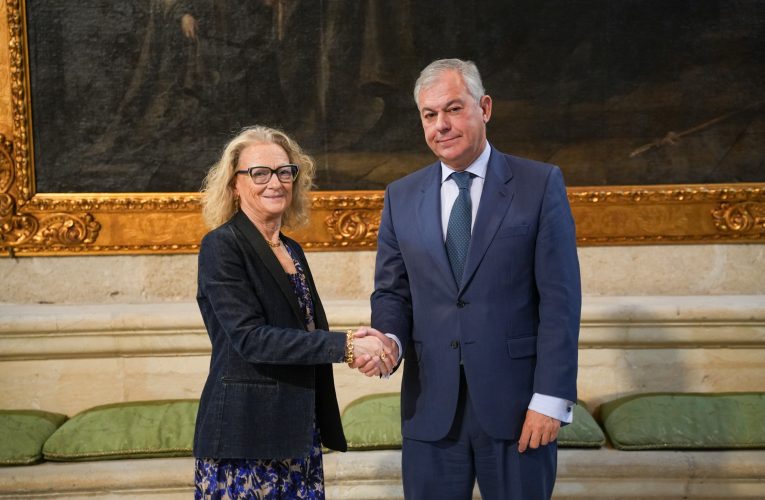 El alcalde Sanz recibe a la alcaldesa de Siena en el marco del primer acto entre ambas ciudades tras su hermanamiento — Actualidad