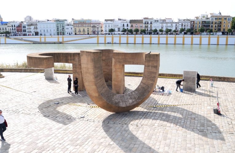 El Ayuntamiento de Sevilla culmina la restauración del Monumento a la Tolerancia de Eduardo Chillida — Actualidad