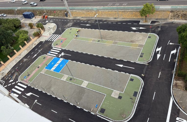 Sanz supervisa las obras de transformación de Santa Aurelia que superan el millón de euros para ganar arbolado, accesibilidad, aparcamientos y alumbrado