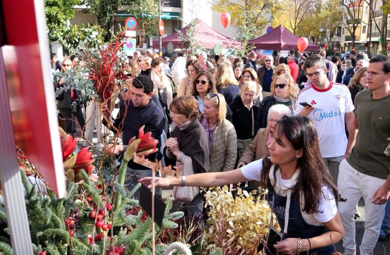 Miles de sevillanos acuden al II Mercado de las Flores de El Porvenir, impulsado por el Ayuntamiento para incentivar el comercio de cercanía
