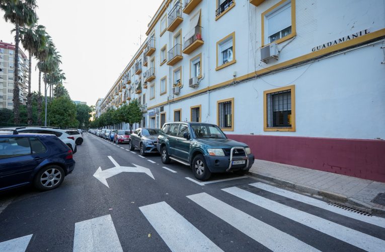 El Gobierno de Sanz suma casi 1,5 millones de euros en reasfaltados en el distrito Bellavista-La Palmera con la recuperación de arterias claves