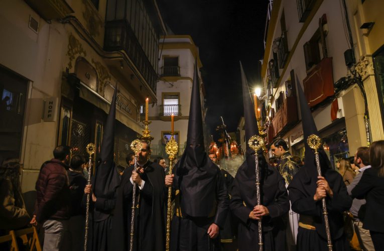 Mañana de Jueves Santo y Viernes Santo Madrugada. | Hermandad del Gran Poder