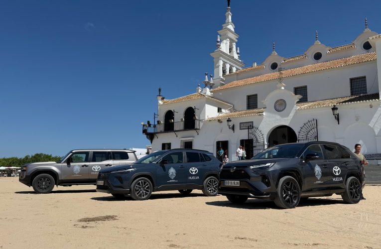 El Grupo Nimo cede una flota de vehículos a la Hermandad