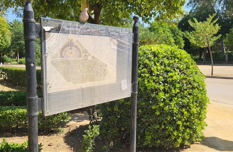 Patrimonio da luz verde a la renovación integral de la señalética del Parque de María Luisa — Actualidad