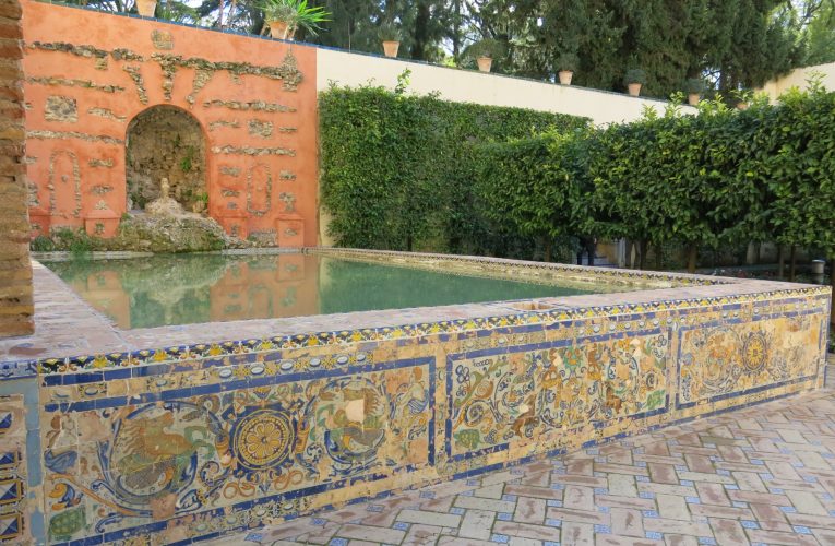 El Real Alcázar licita el mantenimiento de todas sus fuentes, bancos y estanques históricos por 400.268 euros, con cuatro nuevas incorporaciones al programa