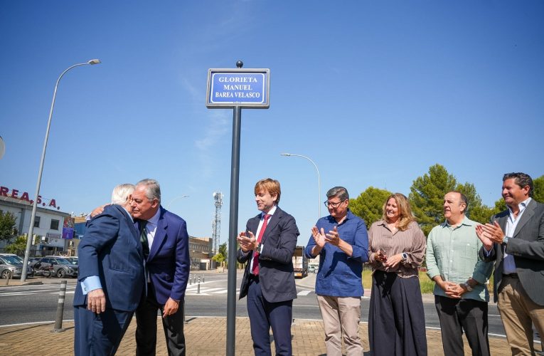 El alcalde Sanz inaugura una rotonda en el PICA dedicada al empresario Manuel Barea en reconocimiento a su trayectoria empresarial — Actualidad