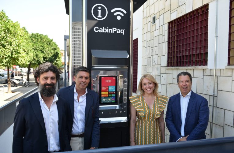 El Ayuntamiento instala cabinas inteligentes multifunción en 20 centros deportivos municipales como nuevo servicio público ‘smart city’