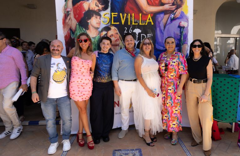 Arranca el fin de semana del Pride de Sevilla en la Alameda de Hércules con el pregón a cargo de María Peláe, Falete, Laura Gallego, Manolo Rosado y Jedet
