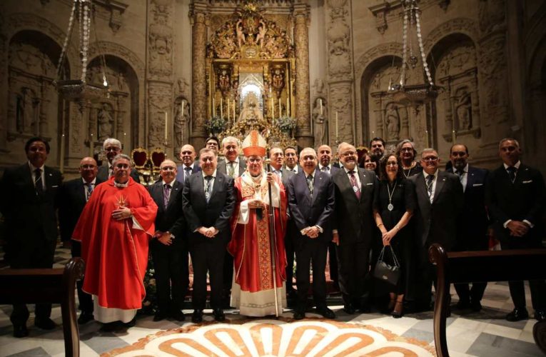 LA NUEVA JUNTA SUPERIOR DEL CONSEJO, PRESIDIDA POR JOSÉ RODA, TOMA POSESIÓN EN LA SANTA IGLESIA CATEDRAL