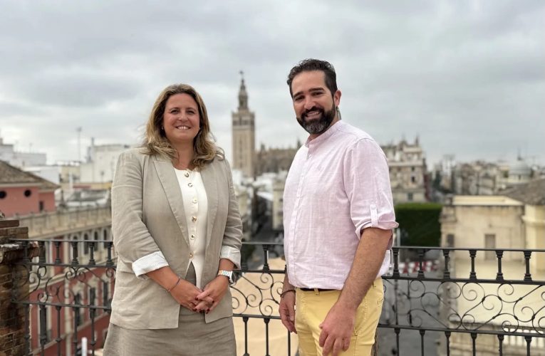 Angie Moreno recibe a Bartolomé Palazón, representante de Sevilla en el encuentro internacional de Ciudades Creativas de la UNESCO — Actualidad