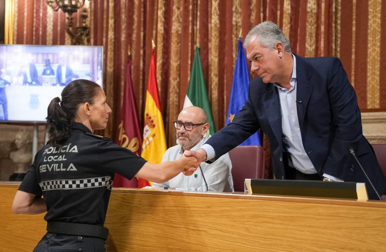 El Gobierno de Sanz incorpora 28  nuevos agentes a la plantilla de la Policía Local — Actualidad