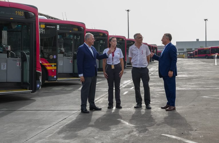 El gobierno de Sanz invierte más de 4,5 millones de euros en diez nuevos autobuses híbridos para seguir modernizando la flota de TUSSAM