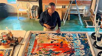 El retablo cerámico inspirado en el cartel de Manolo Cuervo para la Macarena culmina con éxito su proceso de cocción