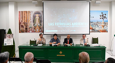 La Hermandad de la Macarena reúne a numerosos asistentes en una jornada de reflexión sobre el Alzheimer
